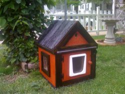 Heated Outdoor Cat House